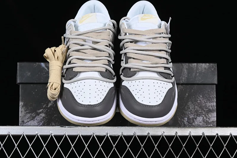 All Categories Nk SB Dunk Series Nk SB Dunk Low Low-top sneakers Customized large box Nk Dunk Low "Team Gold" Official custom-crack SB strapped low-top casual sneakers DV0833-100